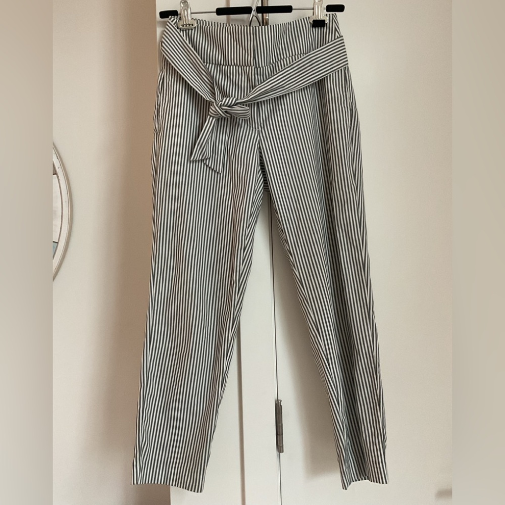 *** DYNAMITE Work or Play friendly pinstriped Belted ankle Women's Pant - Picture 1 of 9